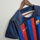 Camisa Barcelona Home 22/23 Torcedor Nike Feminina - Azul Marinho, Azul Royal e Vermelho